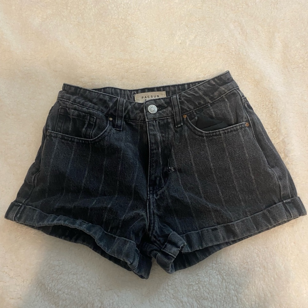 Pacsun shorts size 24
